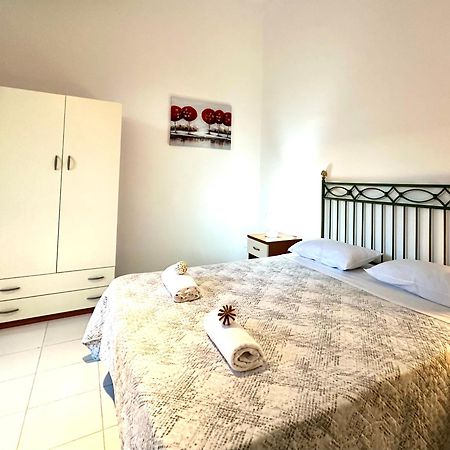 Apartamento A Un Passo Dal Massimo 2 Palermo Exterior foto