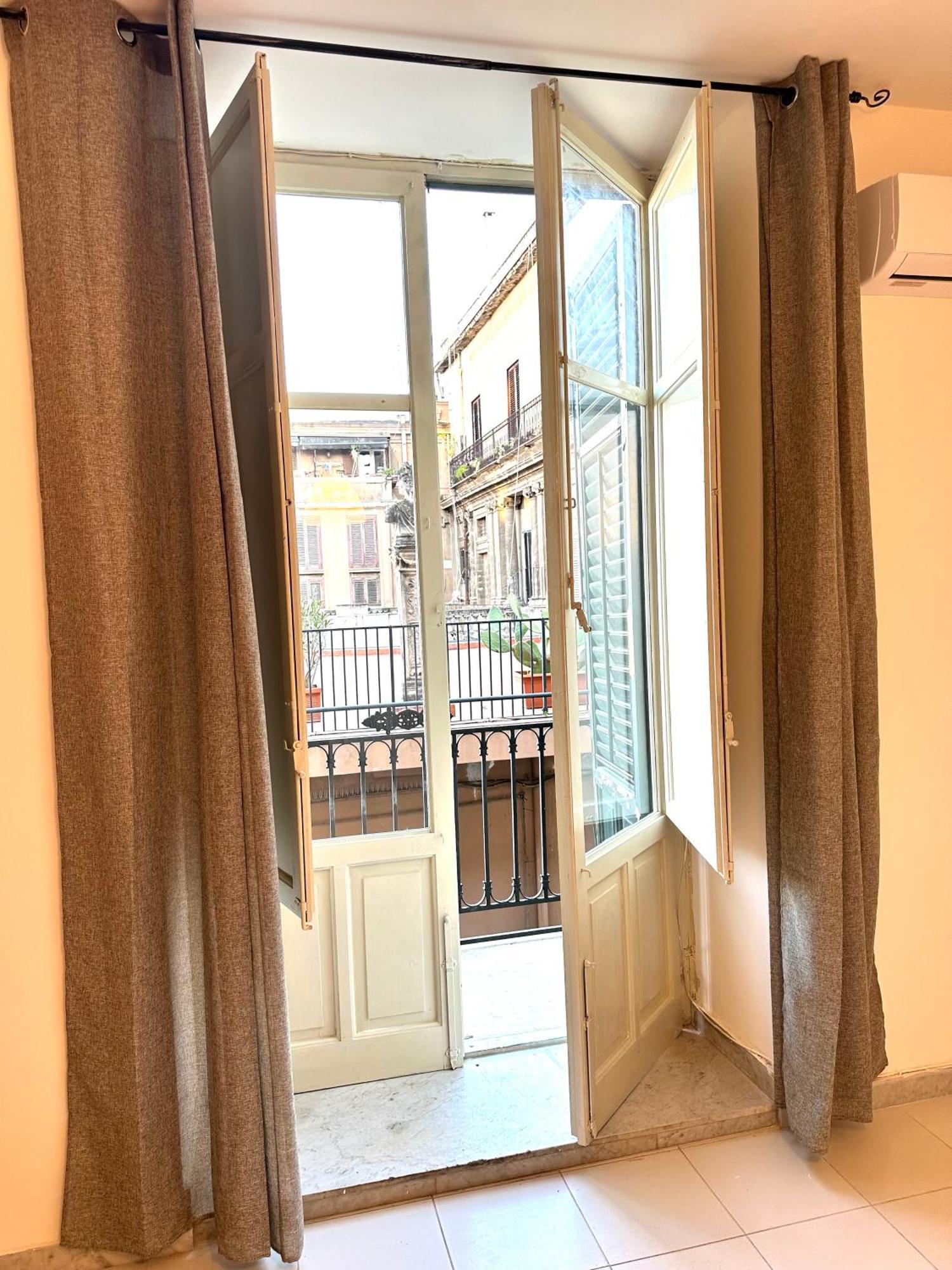 Apartamento A Un Passo Dal Massimo 2 Palermo Exterior foto