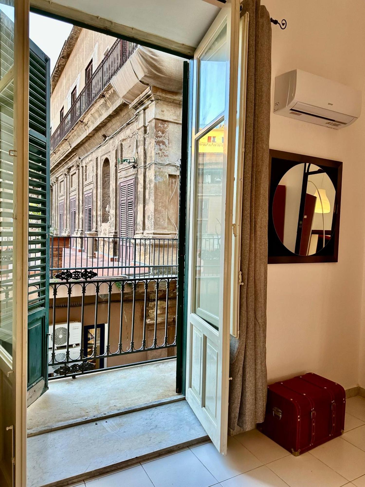 Apartamento A Un Passo Dal Massimo 2 Palermo Exterior foto